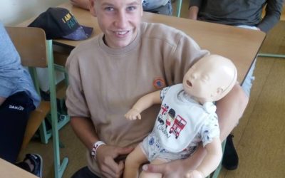 Záchranáři pomáhají v lese