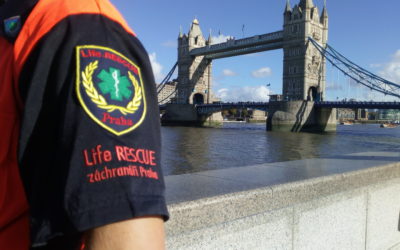 Londýn přivítal záchranáře z Prahy